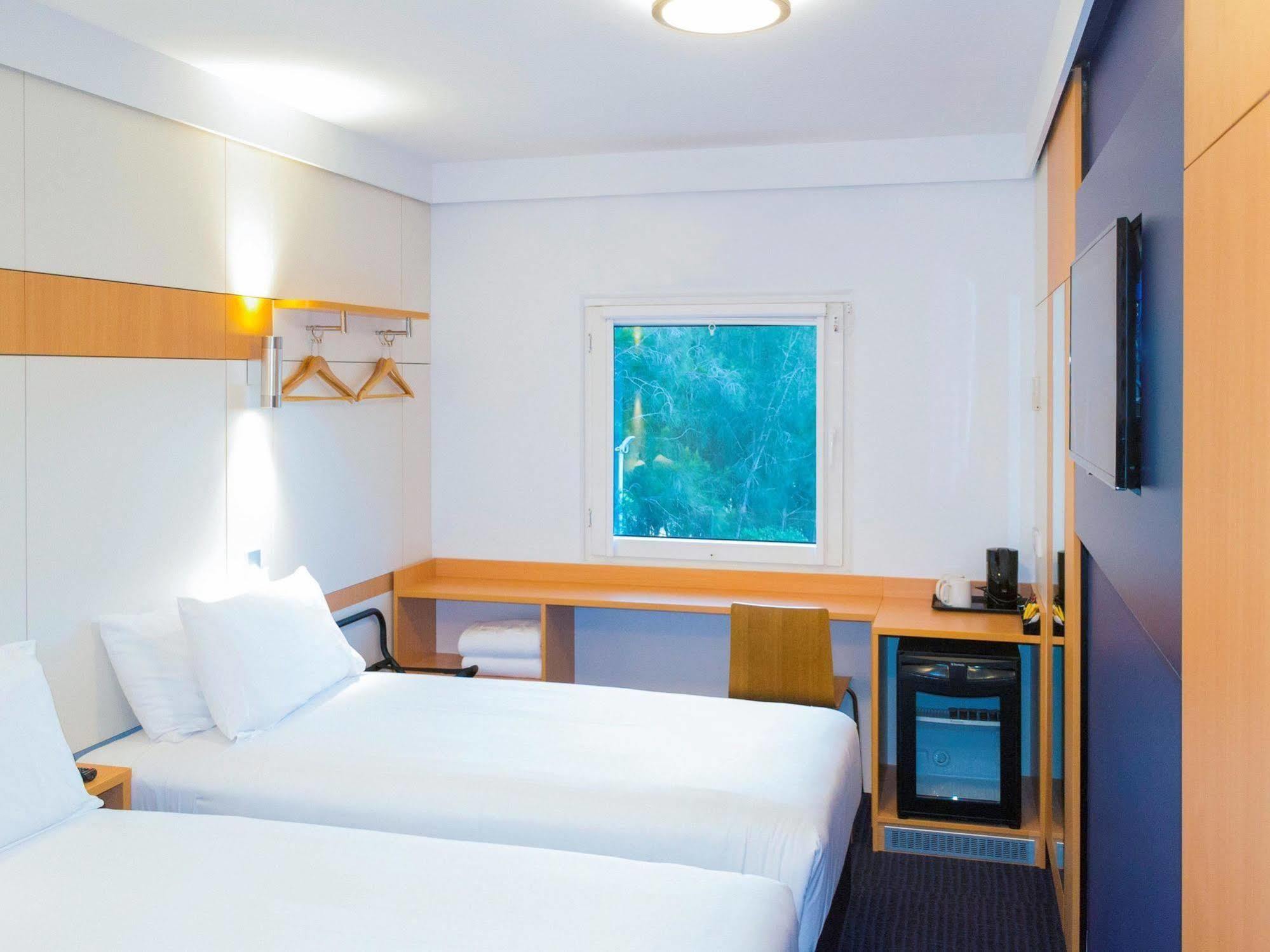 Ibis Budget - Госфорд Экстерьер фото